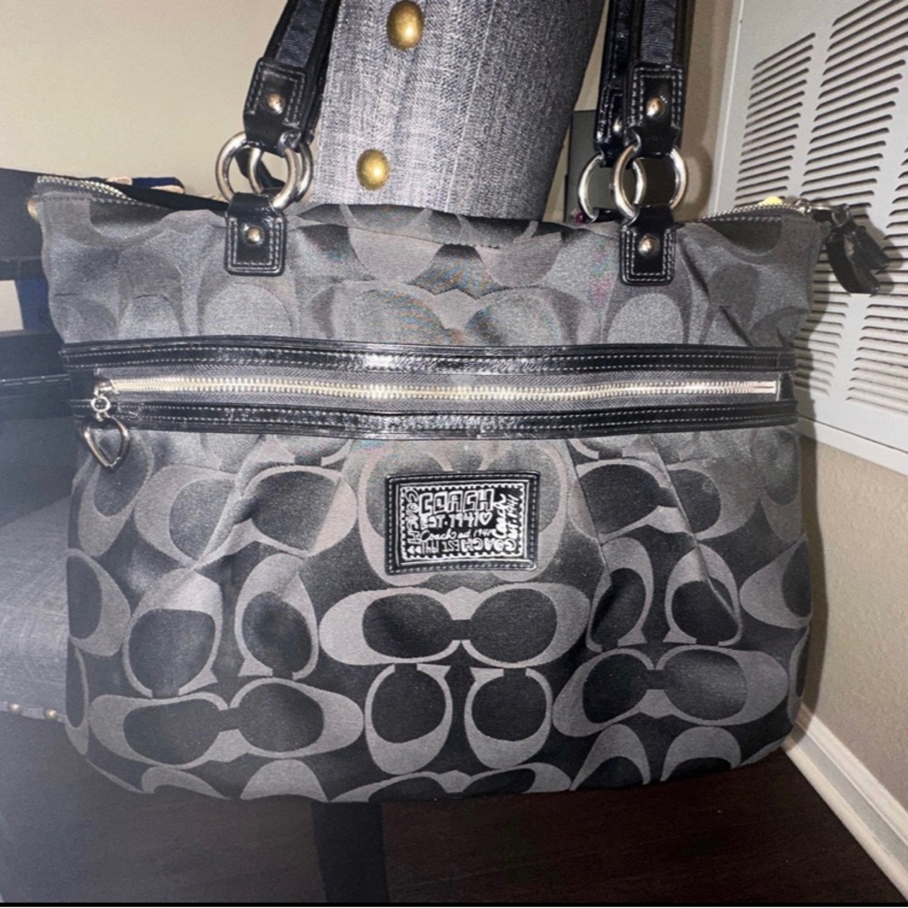Super cute gently used Coach purse!